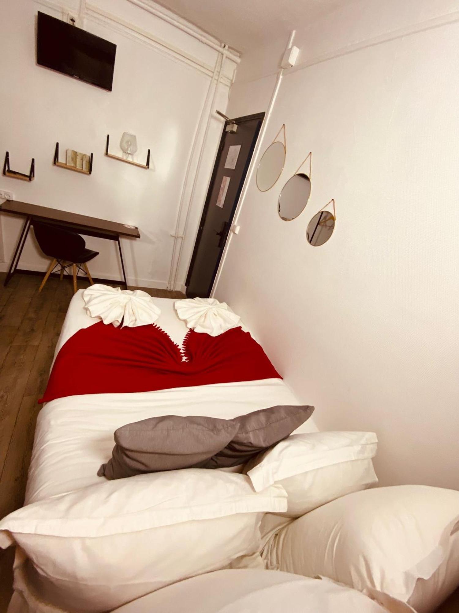 Hotel Louvain Párizs Szoba fotó