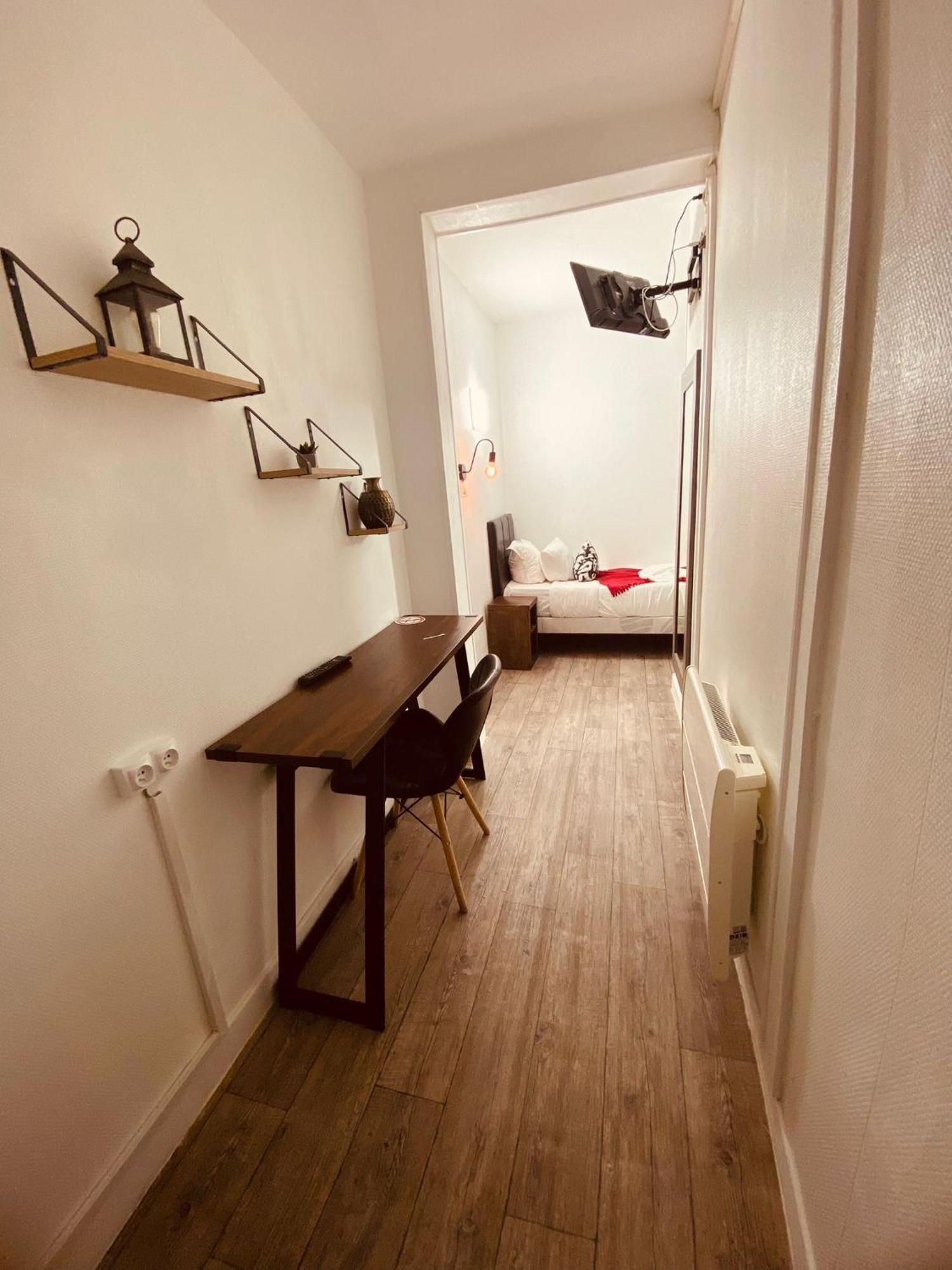 Hotel Louvain Párizs Szoba fotó